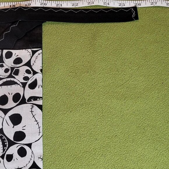 Black and white Nightmare Before Christmas kitchen 3 pocket waitress apron - Picture 3 of 4